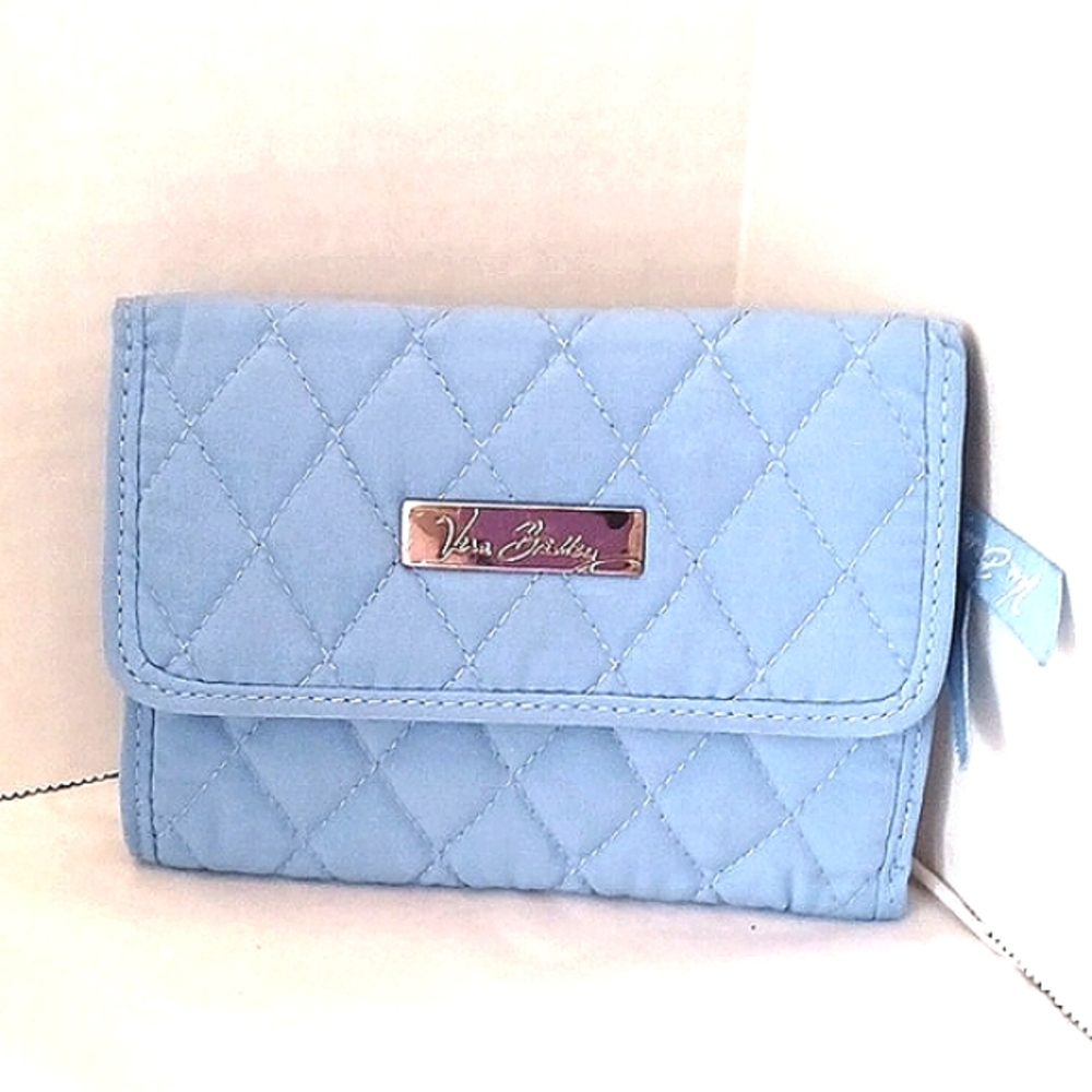 VERA BRADLEY blue tri-fold wallet Lots of credit card & cash pocket. Pre-loved